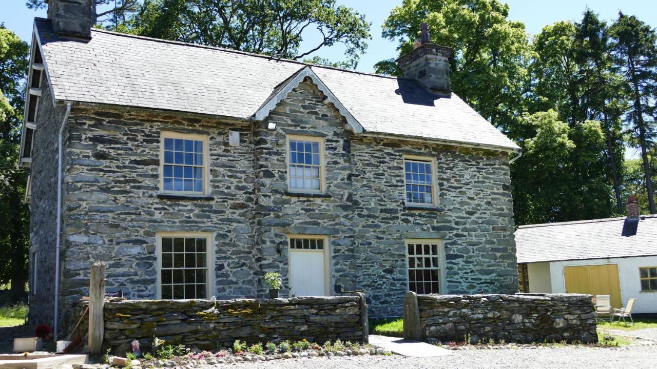 Cosy Ground Floor Disabled Friendly Room In Farm House Llandderfel Eksteriør bilde